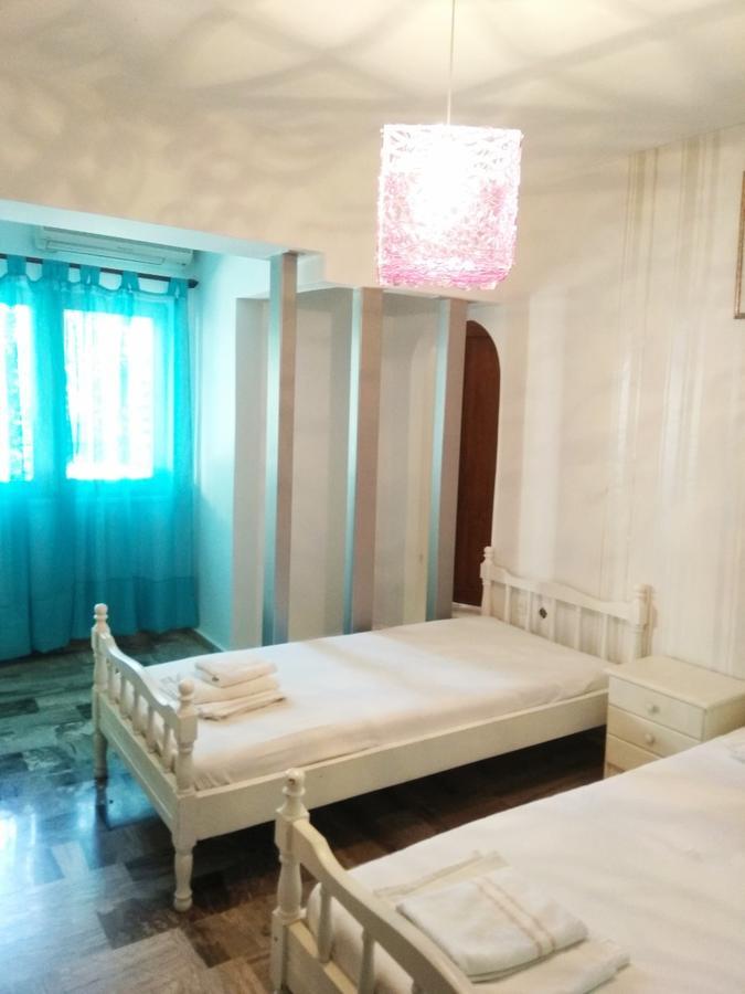 Polydor Apartment Tolo Luaran gambar