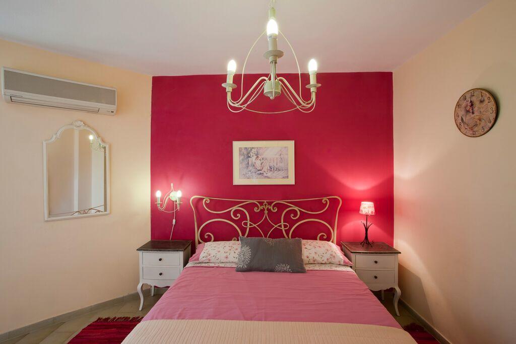Polydor Apartment Tolo Luaran gambar